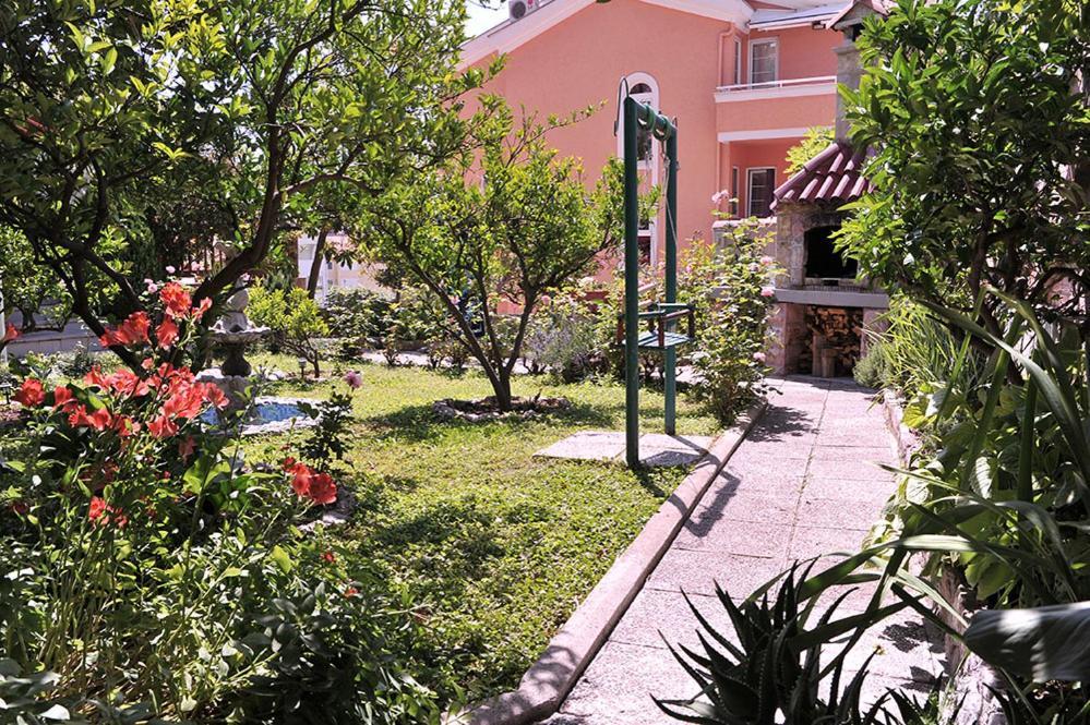 Vila Mila Petrovac Bagian luar foto