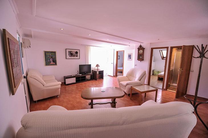 Vila Mila Petrovac Bagian luar foto