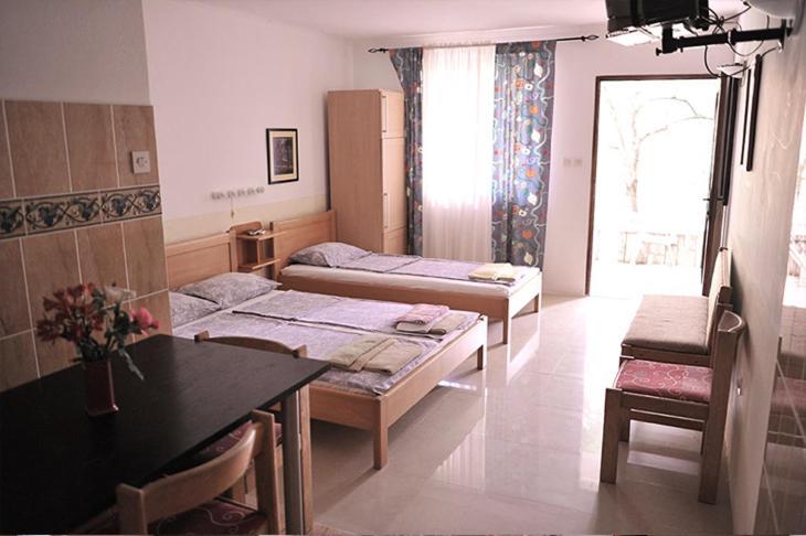 Vila Mila Petrovac Bagian luar foto